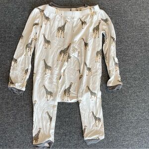 Kyte Baby Giraffe Pajama Set